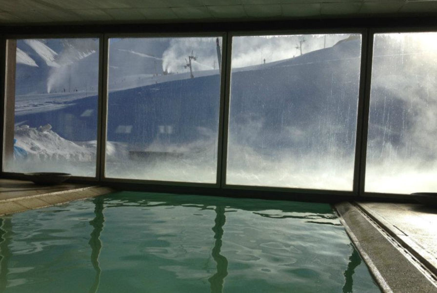 Piscina in out Hotel Virgo